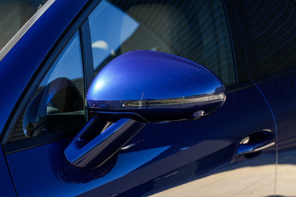 Certified 2026 Porsche Macan AWD/4WD image 9