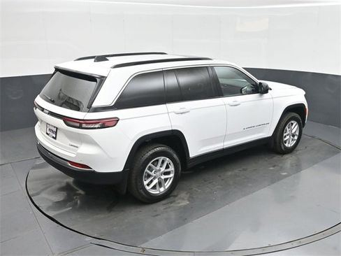 New 2025 Jeep Grand Cherokee Laredo X w/ Luxury Tech Group I image 29
