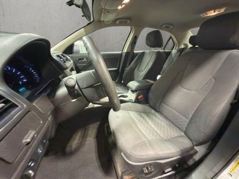 Used 2011 Ford Fusion SE image 10