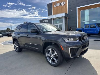 New 2026 Jeep Grand Cherokee Limited w/ Trailer Tow Package