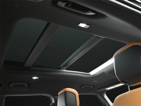 Used 2024 Land Rover Defender 130 S image 20