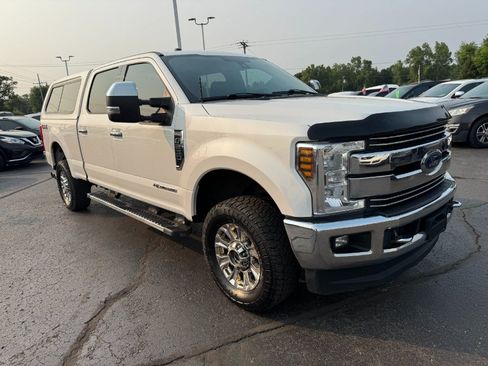 Used 2018 Ford F250 Lariat w/ Lariat Ultimate Package AWD/4WD image 7