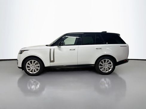 Used 2025 Land Rover Range Rover SE AWD/4WD image 2