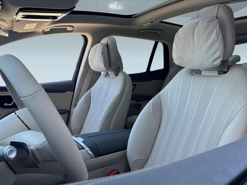 New 2026 Mercedes-Benz EQS 400 4MATIC SUV image 19