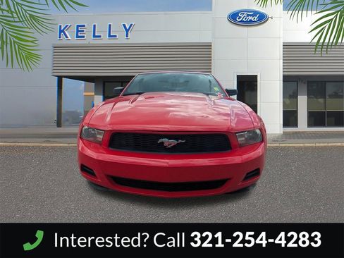 Used 2010 Ford Mustang Convertible RWD image 3