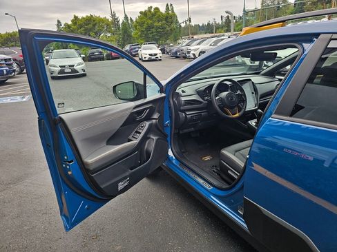 Used 2025 Subaru Crosstrek 2.5i Wilderness w/ Crosstrek Mirror Package AWD/4WD image 18