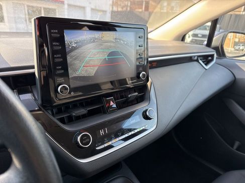 Certified 2022 Toyota Corolla LE image 29