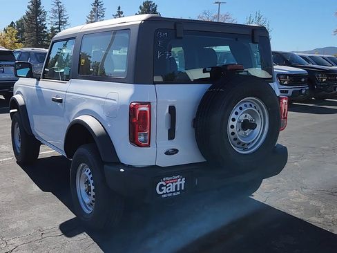 New 2025 Ford Bronco Base image 6