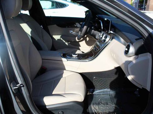 Used 2018 Mercedes-Benz C 300 Sedan image 28