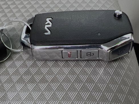 Used 2023 Kia Soul LX image 34