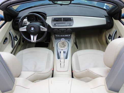 Used 2003 BMW Z4 2.5i RWD image 5