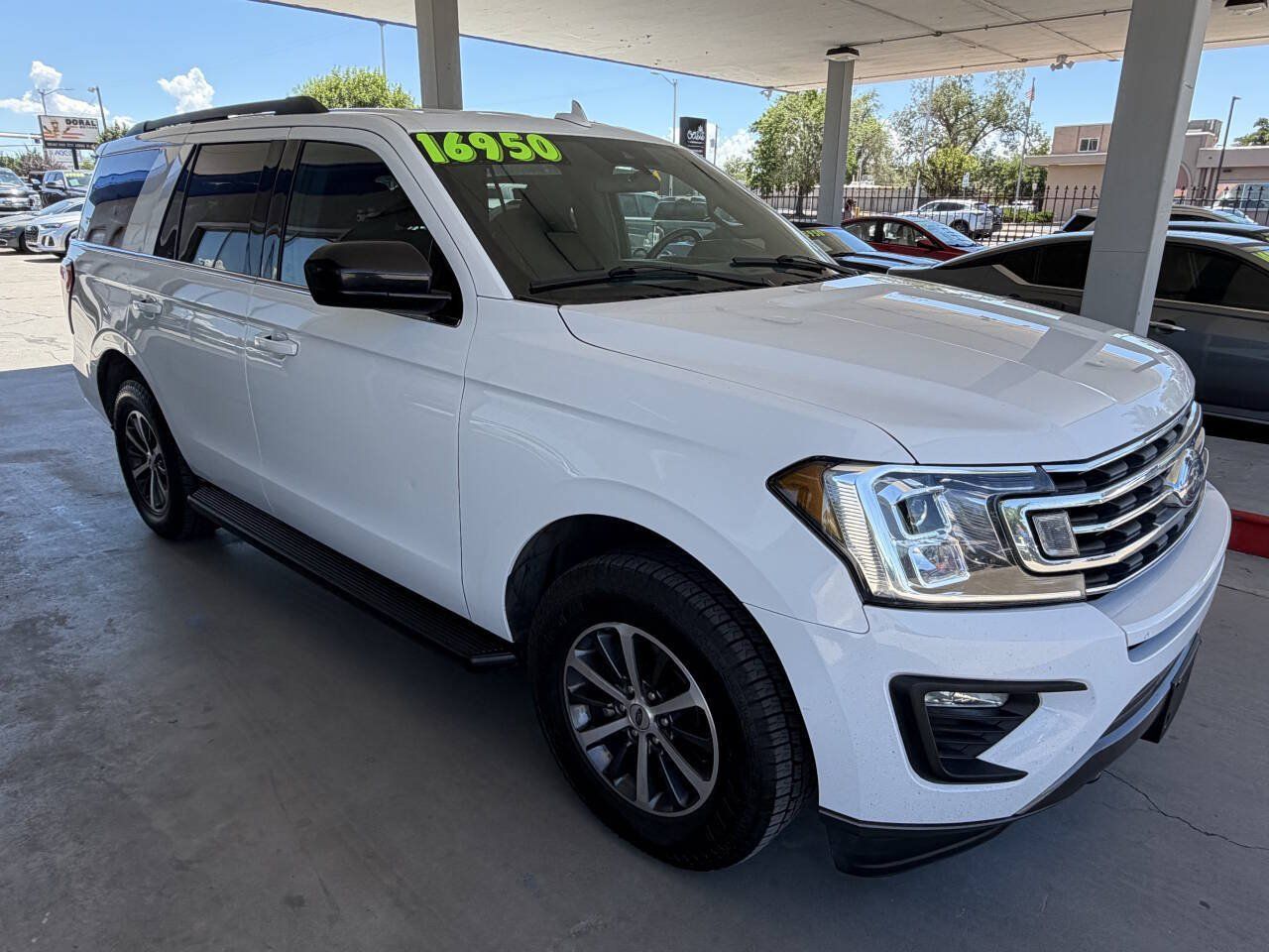Used 2021 Ford Expedition XL AWD/4WD image 2