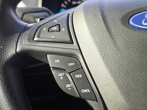 Used 2018 Ford Edge SE image 26