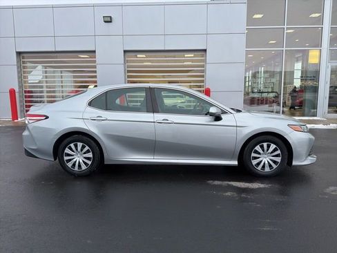 Certified 2018 Toyota Camry L image 8
