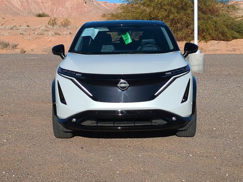 Used 2024 Nissan Ariya AWD image 10