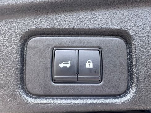 Used 2023 Nissan Pathfinder SL w/ Lighting Package (N92) image 34