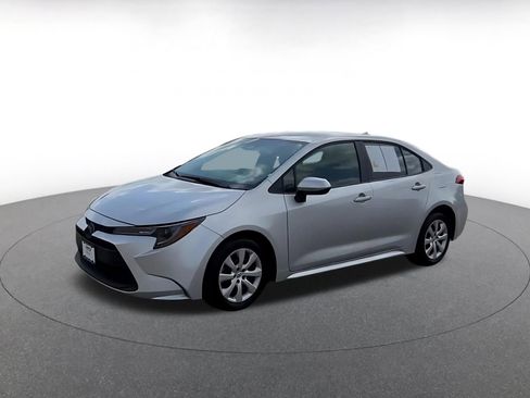 Used 2025 Toyota Corolla LE image 8