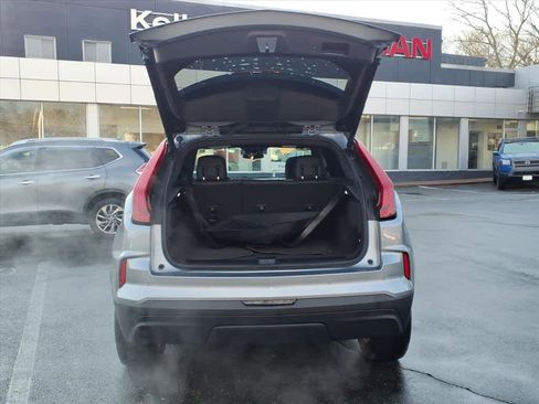 Used 2024 Cadillac XT4 Luxury w/ Cold Weather Package image 10