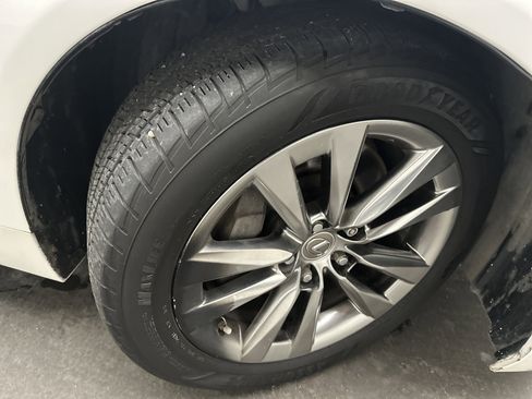 Used 2014 Lexus LS 460 AWD w/ Comfort Package image 12