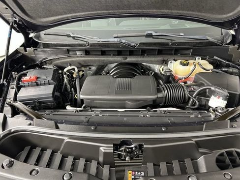 Certified 2022 Cadillac Escalade Sport w/ Touring Package AWD/4WD image 31