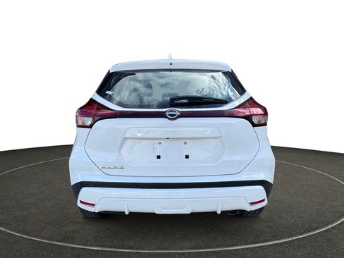 Used 2022 Nissan Kicks S image 5