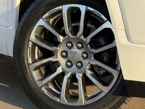 Certified 2023 GMC Acadia Denali image 10