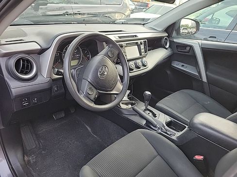 Used 2016 Toyota RAV4 LE AWD/4WD image 7