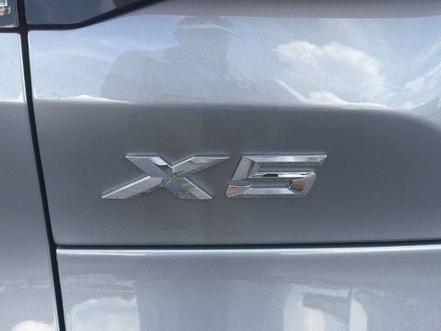 Used 2024 BMW X5 xDrive40i w/ Parking Assistance Package AWD/4WD image 9