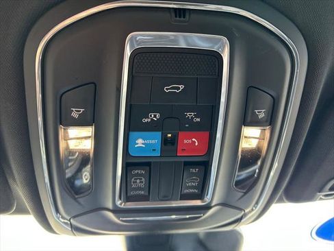 Certified 2023 Jeep Grand Cherokee Altitude AWD/4WD image 41