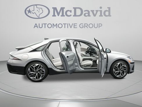 Used 2024 Hyundai Ioniq 6 SEL RWD image 40
