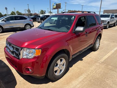 Used 2012 Ford Escape XLT FWD image 1