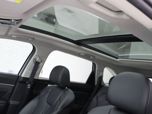 Used 2023 Kia Sorento SX image 17