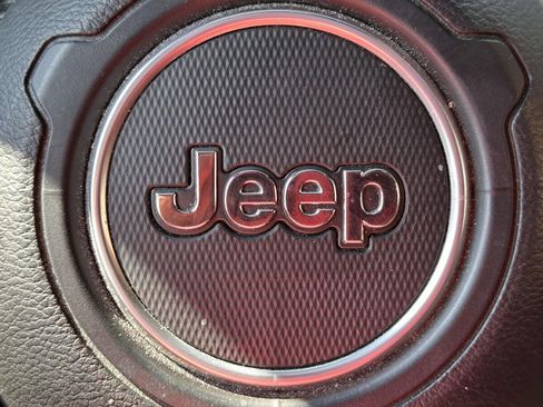 Used 2024 Jeep Wrangler Unlimited Sport AWD/4WD image 25