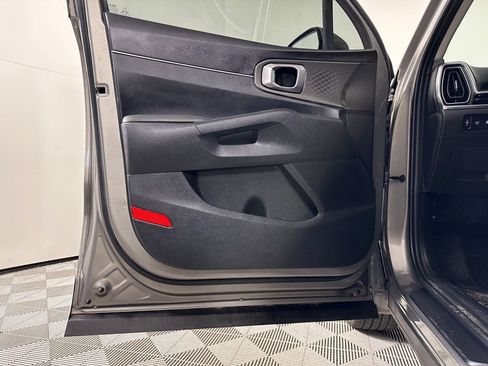 Used 2025 Kia Sorento EX image 21