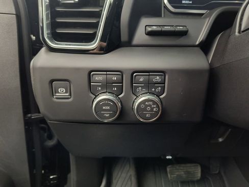 Used 2025 GMC Sierra 2500 Denali Ultimate AWD/4WD image 15