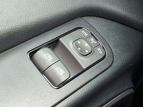 Used 2025 Mercedes-Benz Sprinter 2500 image 24
