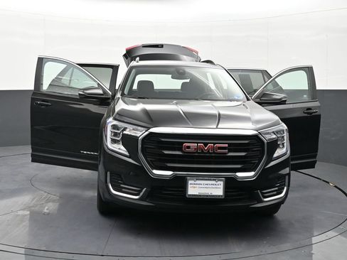 Certified 2023 GMC Terrain SLE w/ Driver Convenience Package AWD/4WD image 41