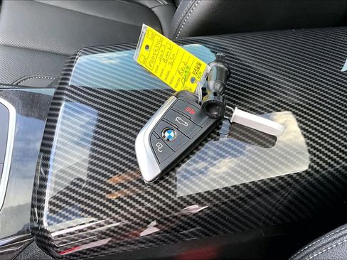 Certified 2023 BMW 330i Sedan w/ M Sport Package RWD image 15
