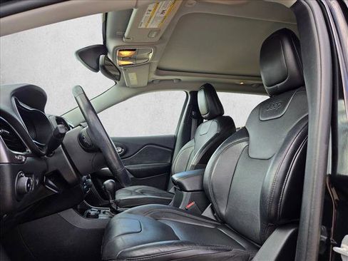 Used 2020 Jeep Cherokee Limited AWD/4WD image 8