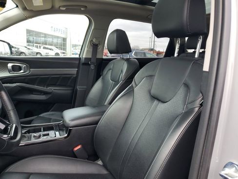 Used 2023 Kia Sorento SX AWD/4WD image 15
