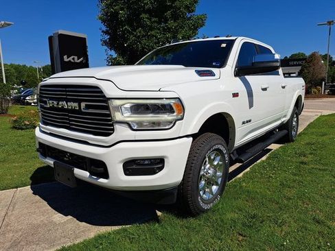 Used 2022 RAM 2500 Laramie AWD/4WD image 2