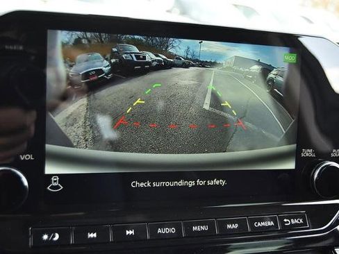 New 2025 Nissan Pathfinder Platinum image 16