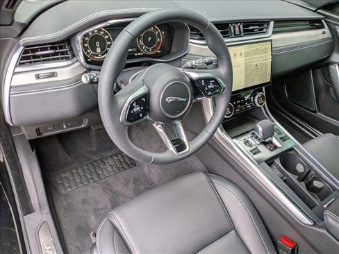 New 2024 Jaguar XF R-Dynamic SE AWD/4WD image 3
