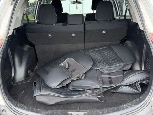 Used 2015 Toyota RAV4 XLE AWD/4WD image 3