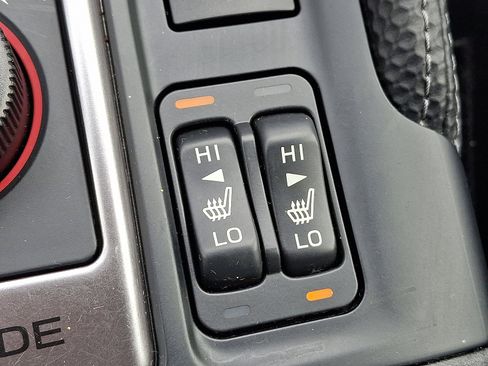 Used 2024 Subaru Forester Premium image 24