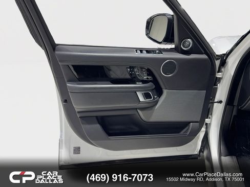 Used 2019 Land Rover Range Rover HSE image 18