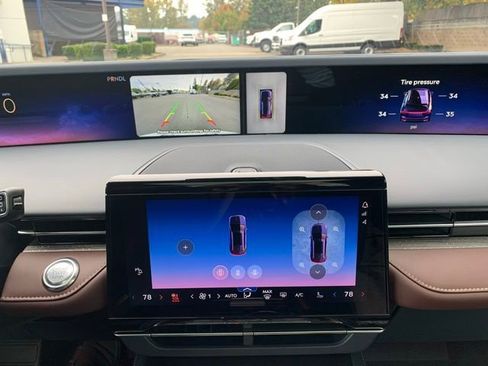 New 2026 Lincoln Nautilus Black Label w/ Jet Appearance Package image 21