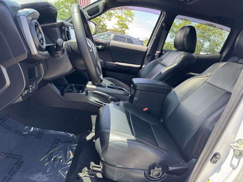 Used 2019 Toyota Tacoma TRD Pro AWD/4WD image 16