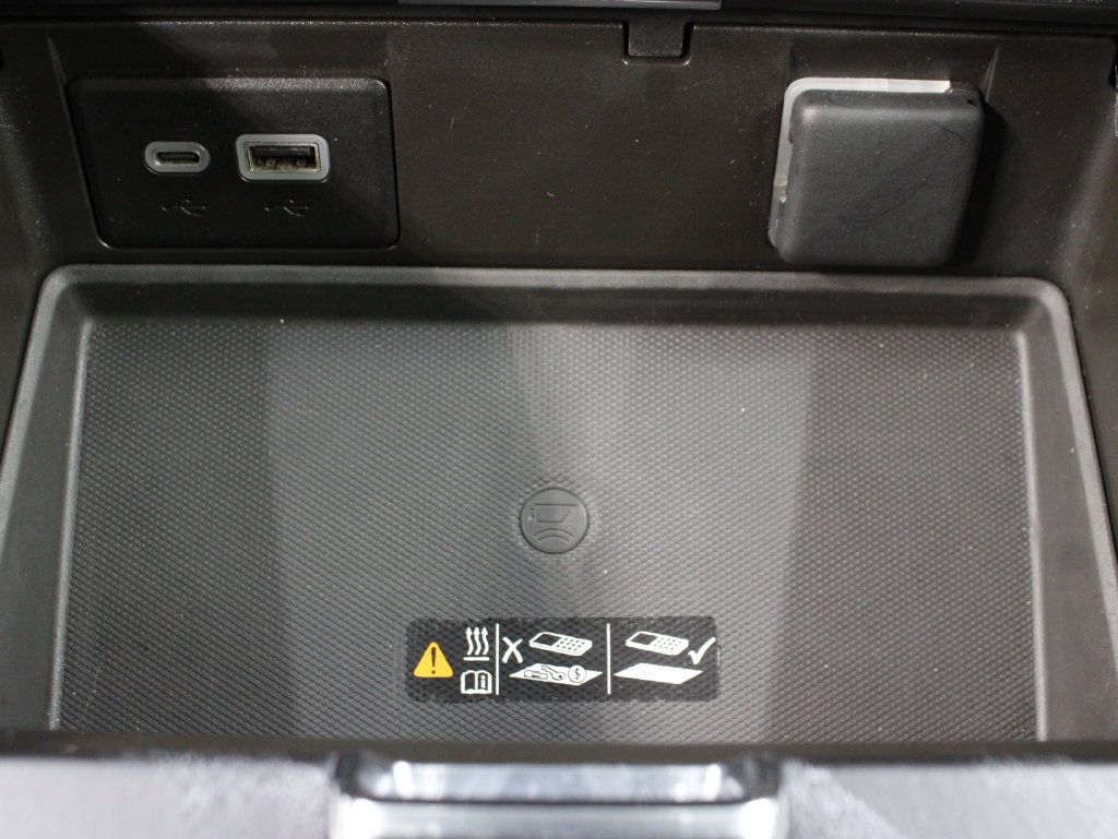 Used 2023 GMC Yukon XL Denali AWD/4WD image 68