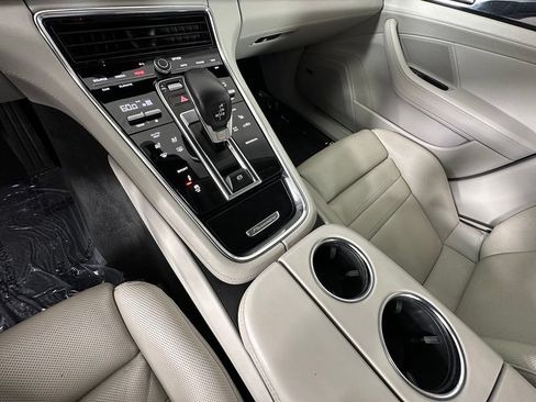 Certified 2022 Porsche Panamera RWD image 36